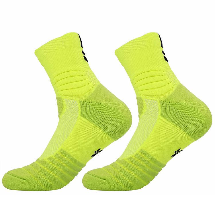 Youth Performance Elite Basketball Mid Socks with 3D Pattern for Spring Season Basketball Accessories