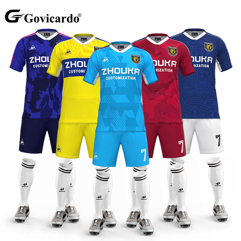 Custom Sublimation Retro 100% Polyester Men's Soccer Jersey Set Quick Dry V-Neck Custom Digital Print Team Uniform