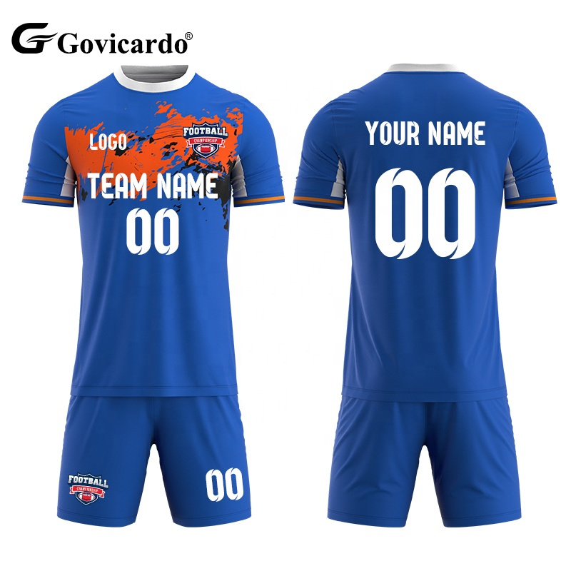 Customized Retro Classic Adult Soccer Uniform Breathable Men